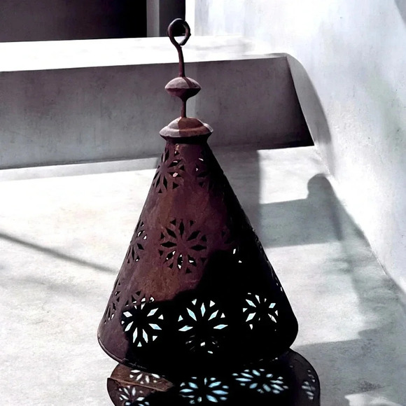 Vintage 24" Rusty Authentic Moroccan Candle Lantern from Morocco - Picture 6 of 10